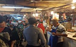 Sosialisasikan Prokes Covid-19, Taruna Satlat Kijang Latsitardanus XLI Turun ke Pasar Petisah Medan