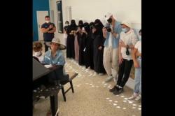 Alicia Keys Tampil di Madrasah Arab Saudi, Dikerumuni Gadis-Gadis Bercadar