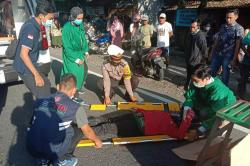 Mengantuk Saat Bermotor, Guru di Kulonprogo Tabrak Truk Berhenti