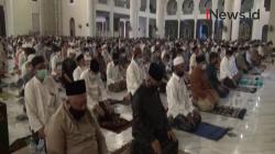 Video Masjid Al Akbar Surabaya Menerapkan Protokol Kesehatan saat Salat Tarawih Perdana