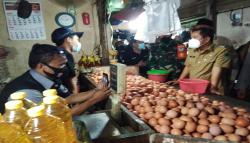 Sembako di Karawang Cukup, Masyarakat Diminta Tak Simpan Barang Terlalu Banyak