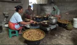 Berkah Ramadan, Pengusaha Kue Cucur di Boyolali Ini Raih Omzet Puluhan Juta Rupiah