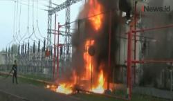 Video Trafo PLTG di Palembang Meledak dan Terbakar