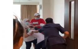 Video Viral Perawat Dipukul hingga Dijambak Orang Tua Pasien<