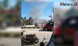 Video Mobil Angkutan Kota Terbakar di SPBU Kendari