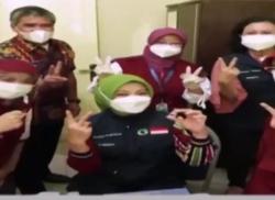 Video Ridwan Kamil Tulis Pesan Romantis saat Atalia Positif Covid-19