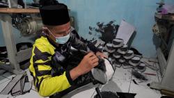  Peci Buatan Santri di Batang Ini Banyak Digemari, Pernah Dipesan Presiden Jokowi 