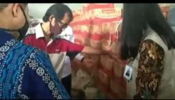 Razia Gudang Distributor, Petugas Sita Makanan dan Bumbu Dapur Kedaluwarsa