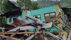Siklon Tropis Surigae Terjang Sangihe, Menara Roboh Timpa Rumah Warga 