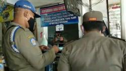 Makan di Warung Dibatasi 20 Menit, Epidemiolog: Satu Menit Saja Cukup Menularkan Covid
