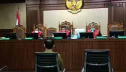 Video Juliari Batubara Didakwa Terima Suap Rp32 Miliar