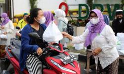 Peringatan Hari Kartini, Perempuan Bangsa Jateng Bagikan Puluhan Ribu Takjil