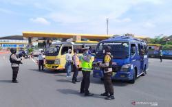 Polresta Bandung Mulai Lakukan Penyekatan di Gerbang Tol dan Jalur Arteri<