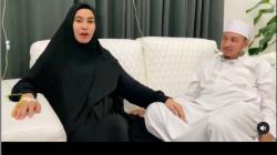 5 Artis yang Nikah sama Habib dan Ustaz, Nomor 4 Berawal dari Cinlok di Lokasi Syuting Sinetron