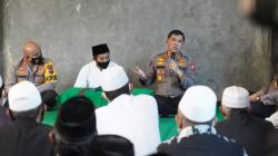 Tim Divhumas Polri Ingatkan Santri akan Bahaya Radikalisme di Kalangan Remaja<