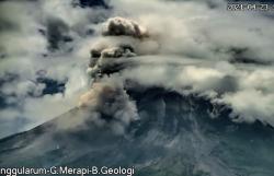 Update Gunung Merapi, Muncul Semburan Awan Panas Kedua Sejauh 1,9 Kilometer 