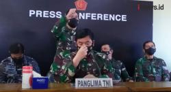 Sambil Menangis, Panglima TNI Nyatakan KRI Nanggala-402 Tenggelam