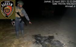 Olah TKP Penembakan Ali Mom oleh KKB, Satgas Nemangkawi Temukan Sepeda Motor Terbakar<