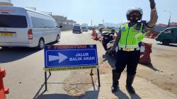 Larangan Mudik, Polisi Putar Balik 320 Mobil pada Operasi Penyekatan Hari Pertama<