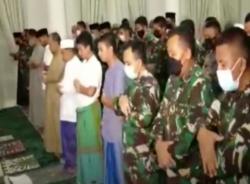 Video Jusuf Kalla Salat Gaib untuk 53 Awak KRI Nanggala-402