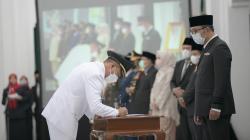Gubernur Jawa Barat Ridwan Kamil Lantik Dua Kepala Daerah<