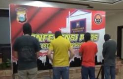 Video Polisi Bekuk 4 Pejabat Pemkot Makassar saat Asyik Pesta Narkoba