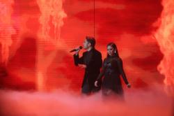 Rimar Callista dan Mark Natama Buka Grand Final Indonesian Idol dengan Megah  