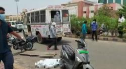 Gambaran Dahsyatnya Wabah Covid India, Pasien Loncat dari RS dan Mayat Jatuh dari Ambulans<