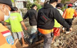 Pria Paruh Baya yang Tenggelam di Sungai Cipelang Indramayu Ditemukan Tewas<