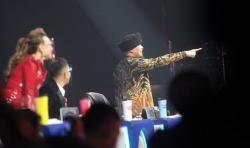 Reaksi Maia Estianty Hindari Ahmad Dhani saat Duduk di Sebelahnya Jadi Viral, Netizen: Urat Malunya Udah Putus