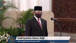  Disaksikan Jokowi, Indriyanto Seno Adji Ucapkan Sumpah sebagai Dewas KPK