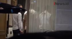 Video Penyidik KPK Bawa 2 Koper dari Rumah Azis Syamsuddin