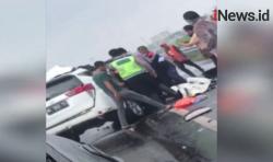 Video Kecelakaan Maut Minibus dengan Truk Cabai di Tol Trans Sumatera, 3 Orang Tewas