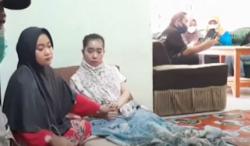 Video Guru di Sukabumi Lumpuh usai Vaksinasi Covid-19<