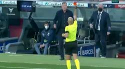 Barcelona Dihajar Granada, Ronald Koeman Bingung Diganjar Kartu Merah<