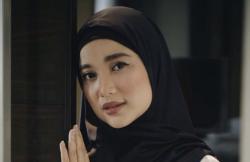 Dikritik karena Tarawih Tanpa Mukena, Chacha Frederica: Senyumin Aja