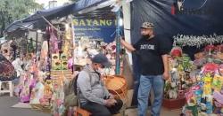 Video Omzet Penjualan Menurun Drastis, Pedagang Parcel Keluhkan Sepi Pembeli saat Ramadan