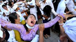 Tradisi Ngerebong Umat Hindu Bali