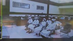 Habib Rizieq Pakai Syal Palestina di Persidangan, Hakim Minta Dilepas