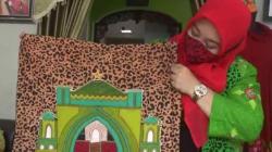 Buat Sajadah dan Mukena Motif Macan, Perajin Batik Asal Jepara Ini Banjir Pesanan 