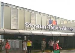 Video Hari ke-2 Rekayasa Stasiun Tanah Abang Lebih Kondusif