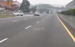 Viral, Dua Mobil Melaju Ugal-ugalan di Tol Buahbatu Kota Bandung<