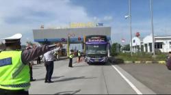 3 Bus Berisi Pemudik Diputar Balik saat Keluar Tol Boyolali