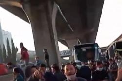 Video Viral Dampak Penyekatan, Pekerja di Cikarang Terlambat Bekerja