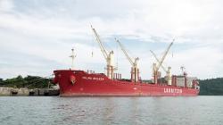 Penampakan Kapal dari India Bawa 13 ABK Positif Covid-19 Bersandar di Cilacap