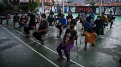 Vaksinasi Covid-19 untuk Warga DKI Jakarta di Permukiman Padat