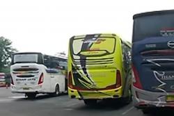 Video Sejumlah Calon Penumpang di Terminal Kalideres Gagal Berangkat