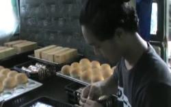 Berkah Ramadan, Pengusaha Roti di Mataram Produksi hingga 50 Kg Adonan