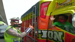 Video Ratusan Kendaraan di Titik Penyekatan Cikarang Barat Diputar Balik