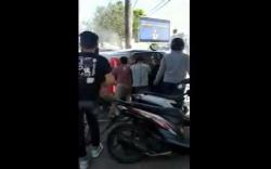 Ambulans Kecelakaan di Mataram, Pasien Luka Bakar Serius